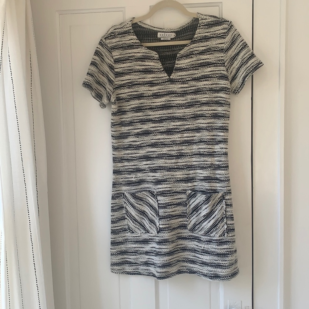 Velvet by Graham & Spencer black and white dress